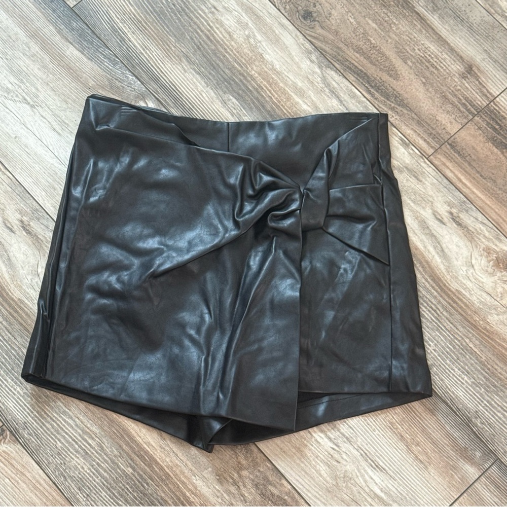 Zara Black Faux Leather Skort with Bow Detail